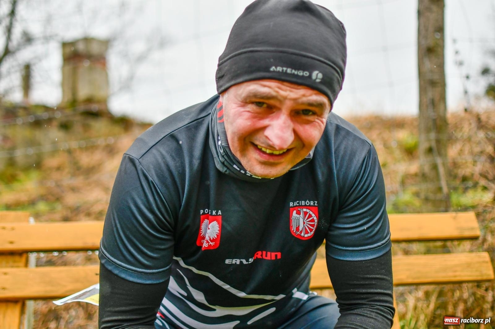 Zdjęcie w galerii na portalu naszraciborz.pl: Przy sławikowskich ruinach zadebiutował Runathlon. Bieg dla twardzieli i twardzielek wiadomości z regionu