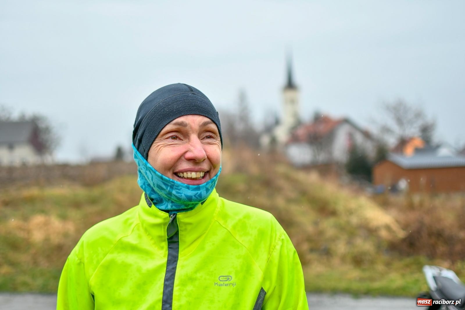 Zdjęcie w galerii na portalu naszraciborz.pl: Przy sławikowskich ruinach zadebiutował Runathlon. Bieg dla twardzieli i twardzielek wiadomości z regionu