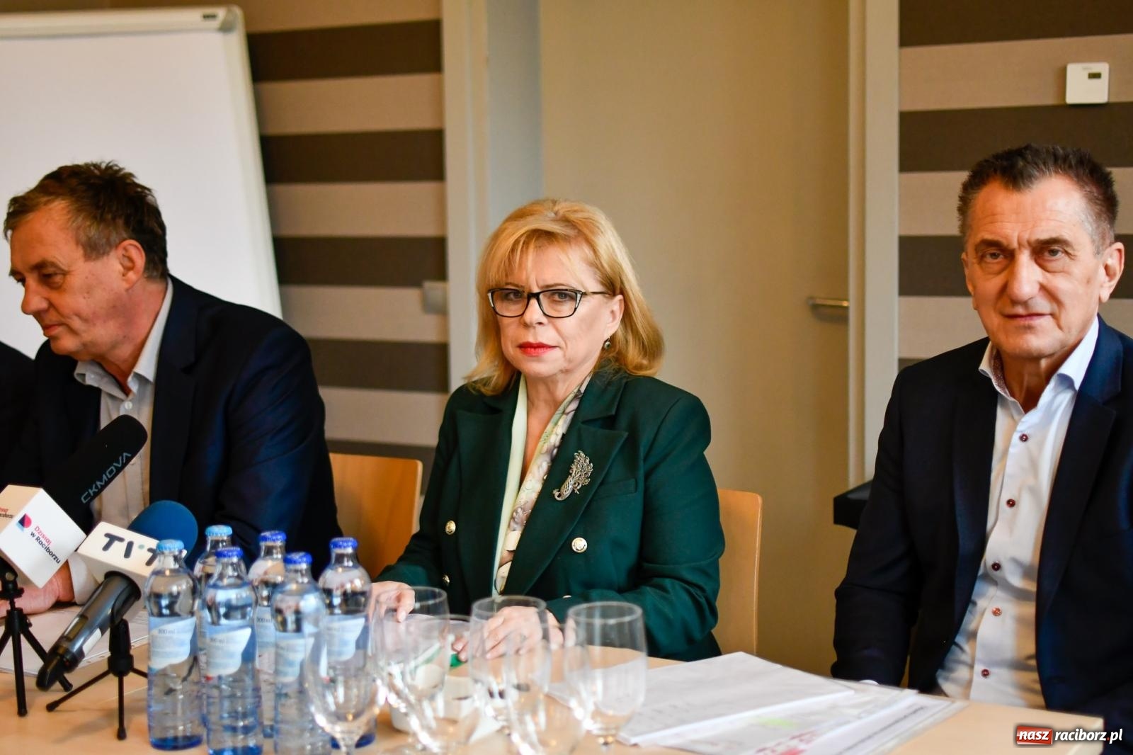 Zdjęcie w galerii na portalu naszraciborz.pl: Śmierdzący interes na Brzeziu. Posłanka wskazuje, że mieszkańcy mogą sami rozwiązać ten problem! wiadomości z regionu