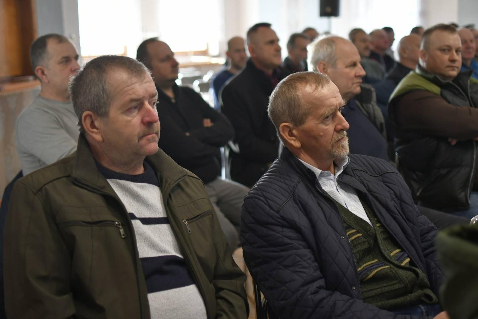 Zdjęcie w galerii na portalu naszraciborz.pl: Na dożynkach to są wszyscy! Rolnicy zaprosili parlamentarzystów na spotkanie do Bolesławia, przyjechał jeden wiadomości z regionu