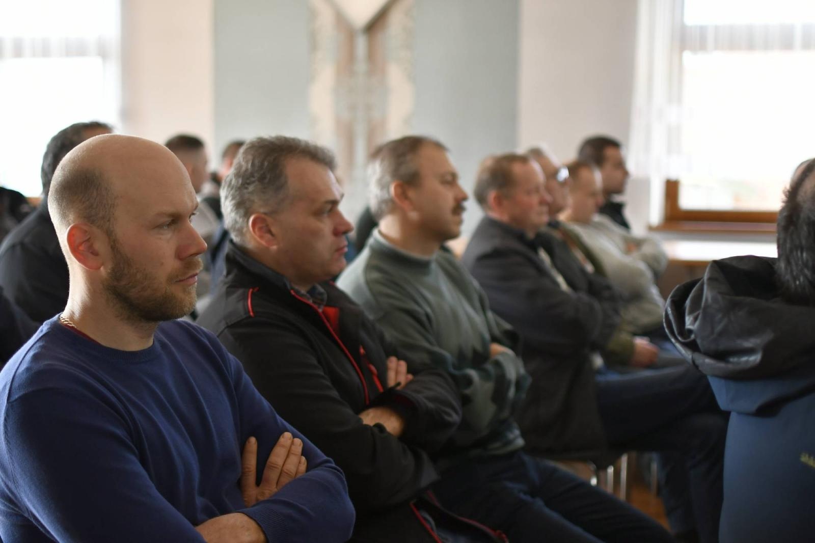 Zdjęcie w galerii na portalu naszraciborz.pl: Na dożynkach to są wszyscy! Rolnicy zaprosili parlamentarzystów na spotkanie do Bolesławia, przyjechał jeden wiadomości z regionu