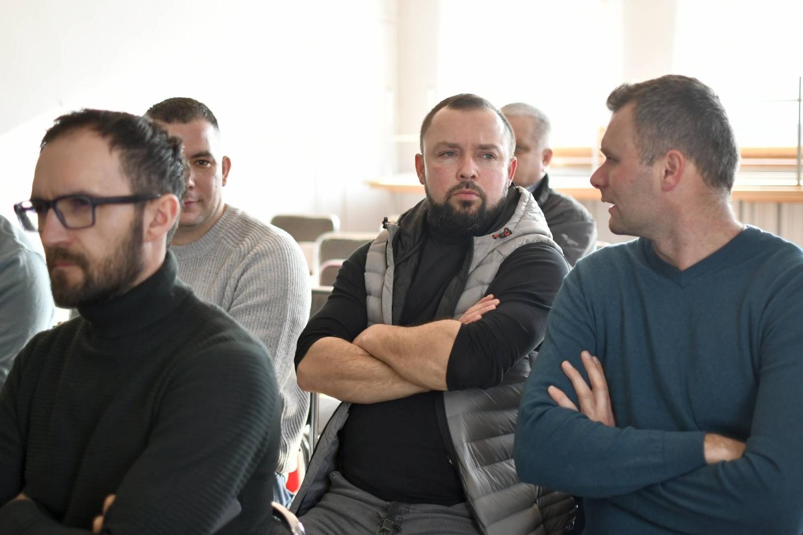 Zdjęcie w galerii na portalu naszraciborz.pl: Na dożynkach to są wszyscy! Rolnicy zaprosili parlamentarzystów na spotkanie do Bolesławia, przyjechał jeden wiadomości z regionu