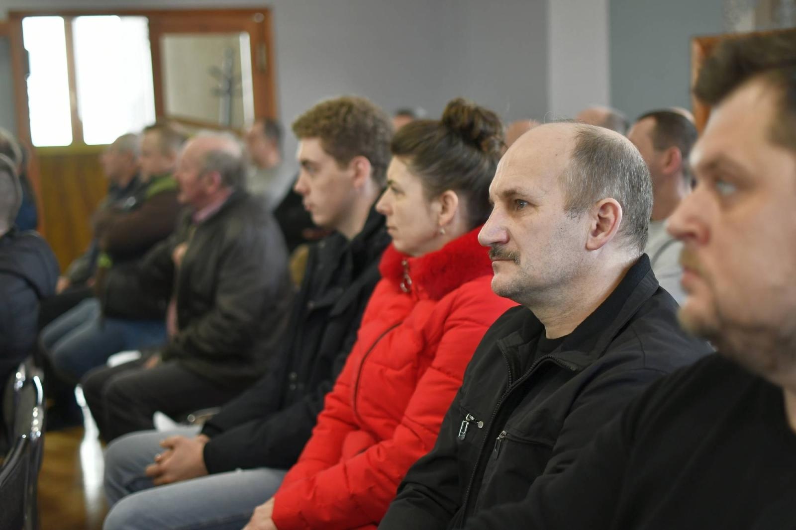 Zdjęcie w galerii na portalu naszraciborz.pl: Na dożynkach to są wszyscy! Rolnicy zaprosili parlamentarzystów na spotkanie do Bolesławia, przyjechał jeden wiadomości z regionu