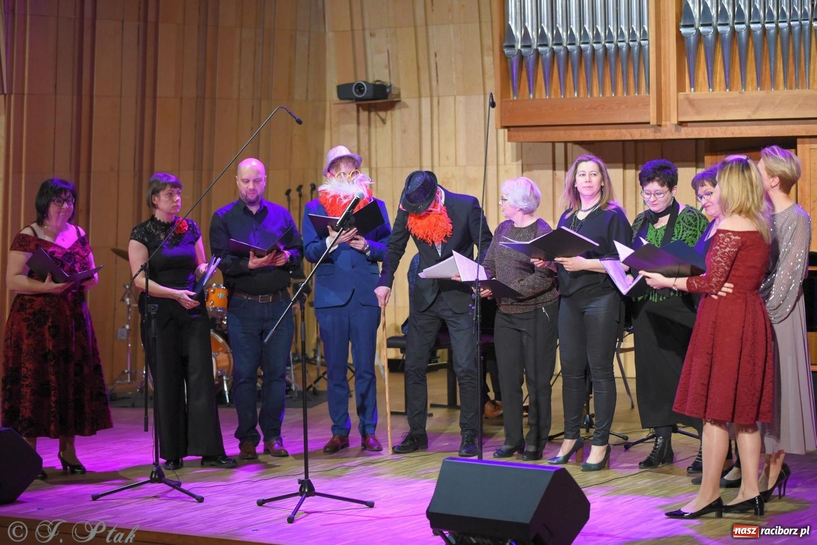 Zdjęcie w galerii na portalu naszraciborz.pl: Magiczny koncert karnawałowy w szkole muzycznej [FOTO i WIDEO] wiadomości z regionu