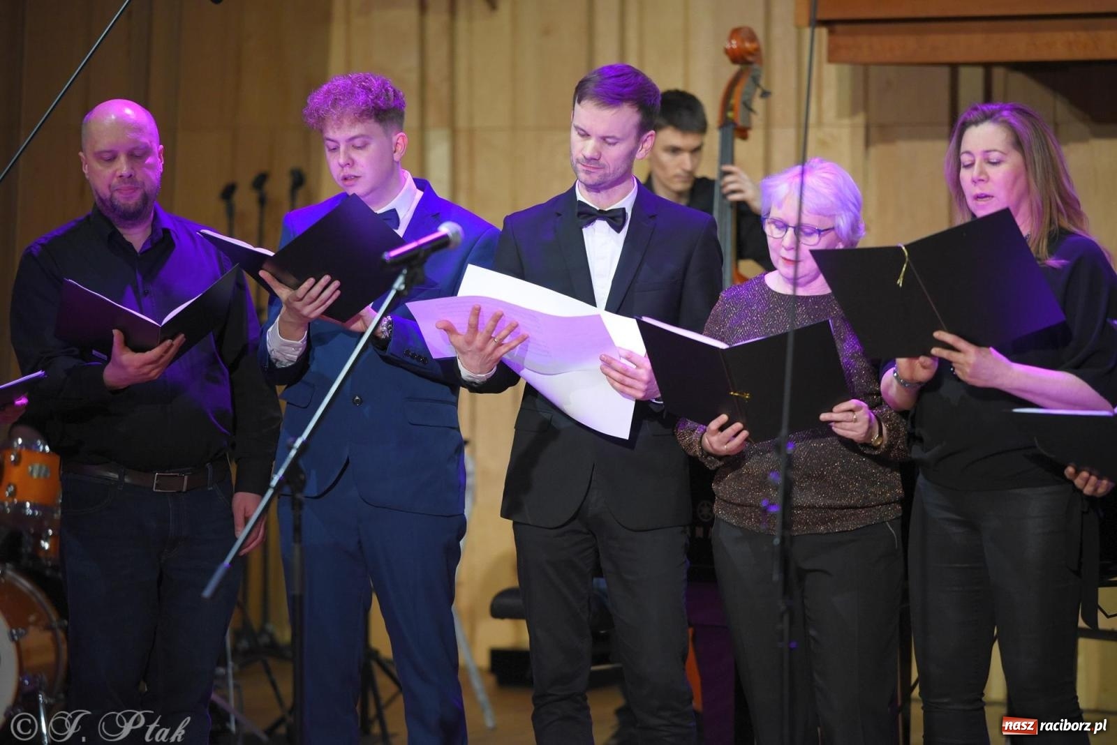 Zdjęcie w galerii na portalu naszraciborz.pl: Magiczny koncert karnawałowy w szkole muzycznej [FOTO i WIDEO] wiadomości z regionu