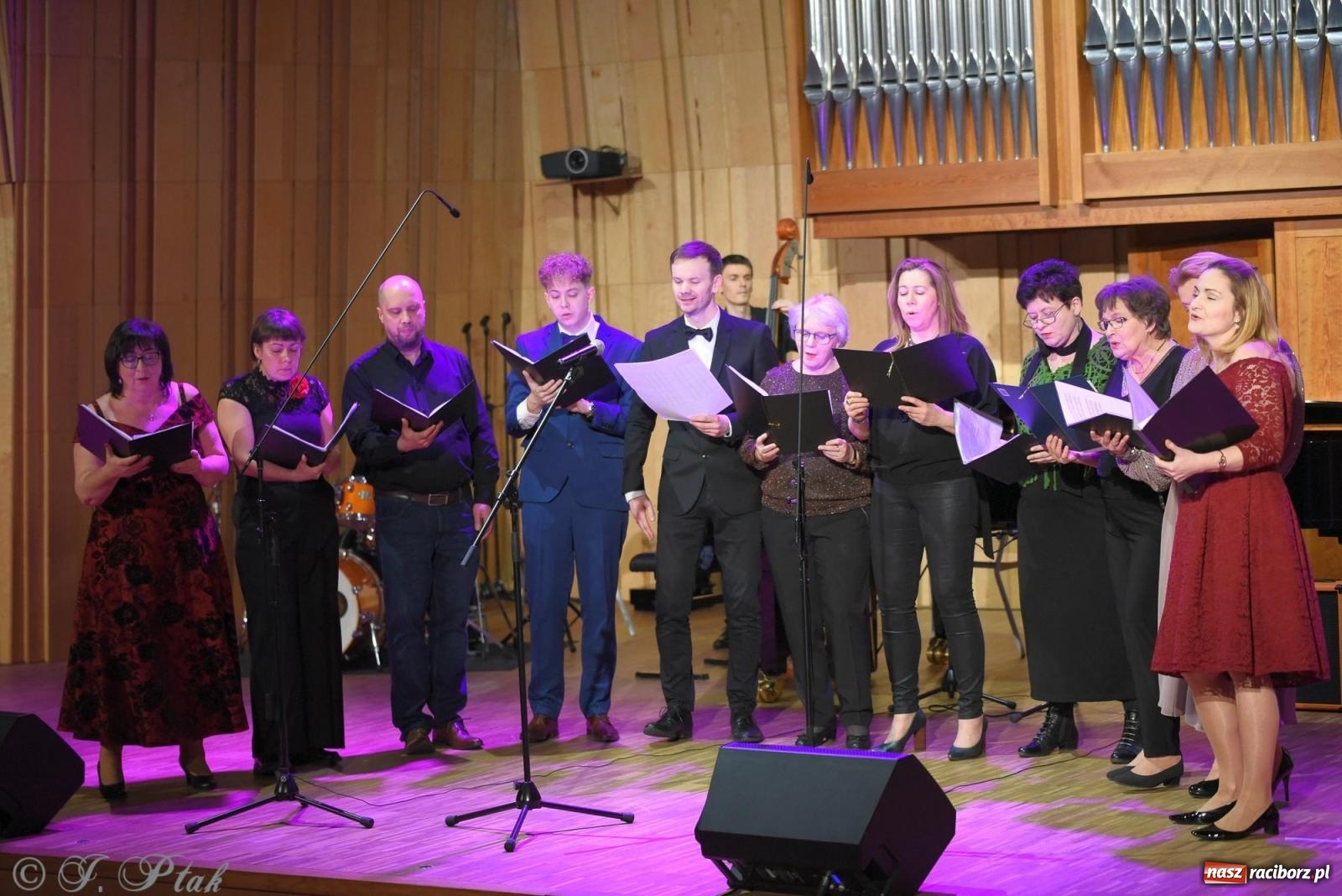 Zdjęcie w galerii na portalu naszraciborz.pl: Magiczny koncert karnawałowy w szkole muzycznej [FOTO i WIDEO] wiadomości z regionu