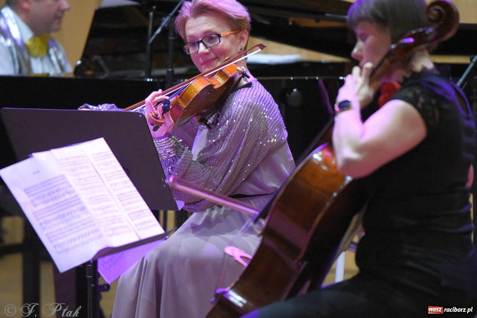 Zdjęcie w galerii na portalu naszraciborz.pl: Magiczny koncert karnawałowy w szkole muzycznej [FOTO i WIDEO] wiadomości z regionu