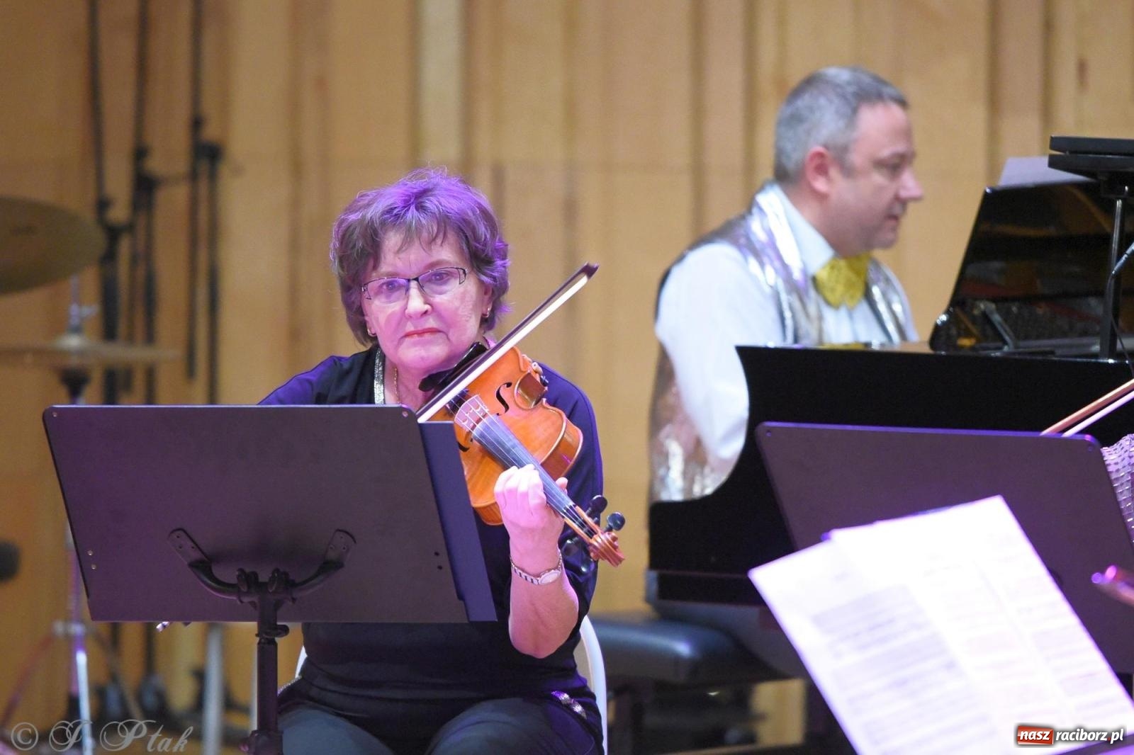 Zdjęcie w galerii na portalu naszraciborz.pl: Magiczny koncert karnawałowy w szkole muzycznej [FOTO i WIDEO] wiadomości z regionu