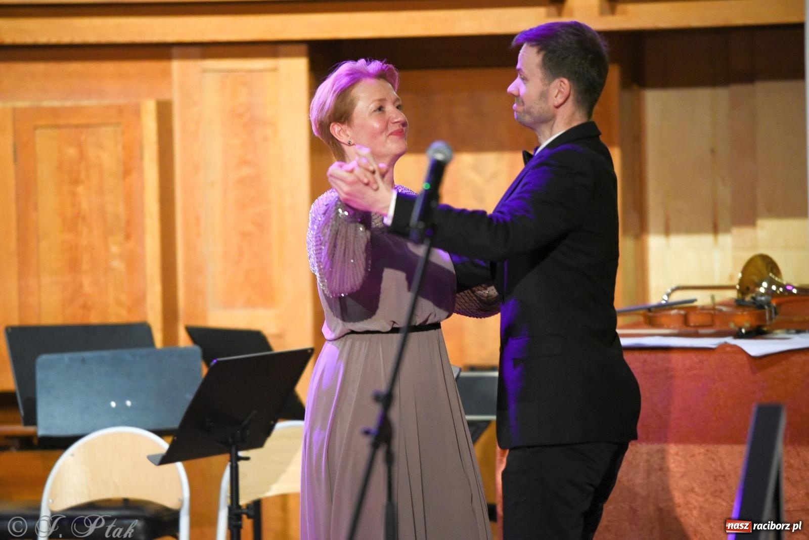 Zdjęcie w galerii na portalu naszraciborz.pl: Magiczny koncert karnawałowy w szkole muzycznej [FOTO i WIDEO] wiadomości z regionu