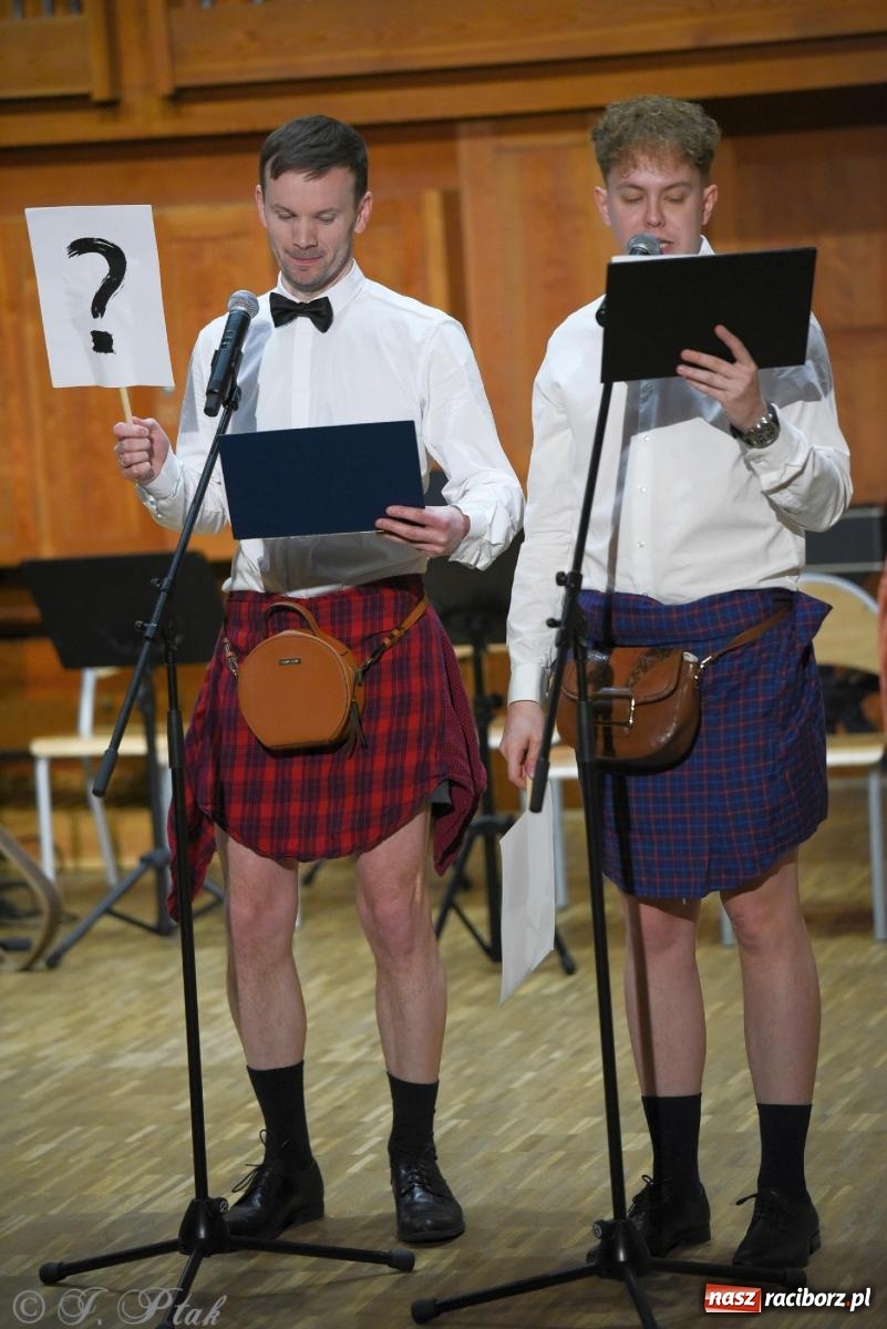 Zdjęcie w galerii na portalu naszraciborz.pl: Magiczny koncert karnawałowy w szkole muzycznej [FOTO i WIDEO] wiadomości z regionu