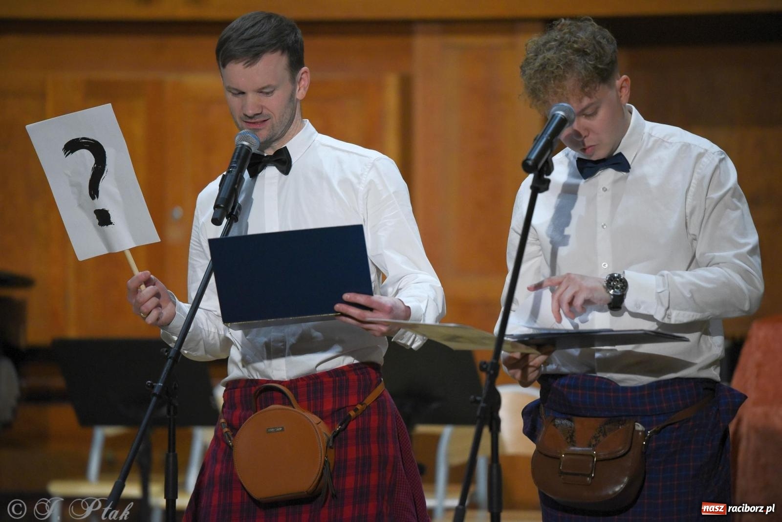 Zdjęcie w galerii na portalu naszraciborz.pl: Magiczny koncert karnawałowy w szkole muzycznej [FOTO i WIDEO] wiadomości z regionu