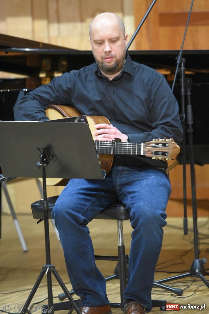 Zdjęcie w galerii na portalu naszraciborz.pl: Magiczny koncert karnawałowy w szkole muzycznej [FOTO i WIDEO] wiadomości z regionu