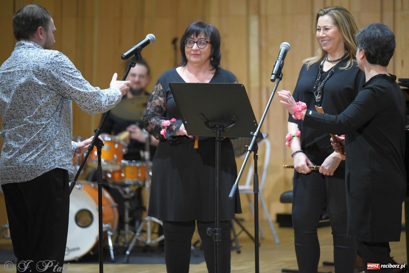 Zdjęcie w galerii na portalu naszraciborz.pl: Magiczny koncert karnawałowy w szkole muzycznej [FOTO i WIDEO] wiadomości z regionu