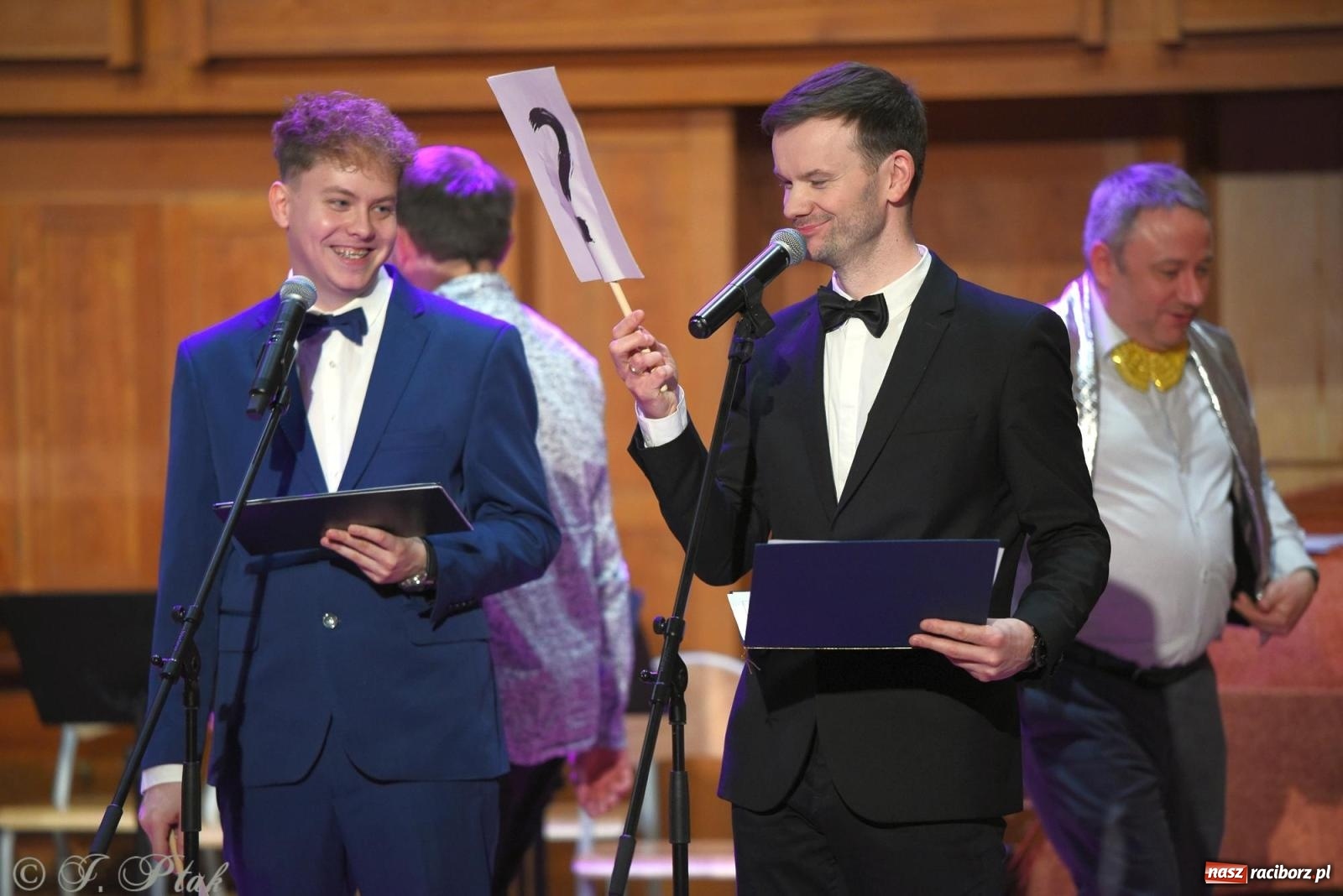 Zdjęcie w galerii na portalu naszraciborz.pl: Magiczny koncert karnawałowy w szkole muzycznej [FOTO i WIDEO] wiadomości z regionu