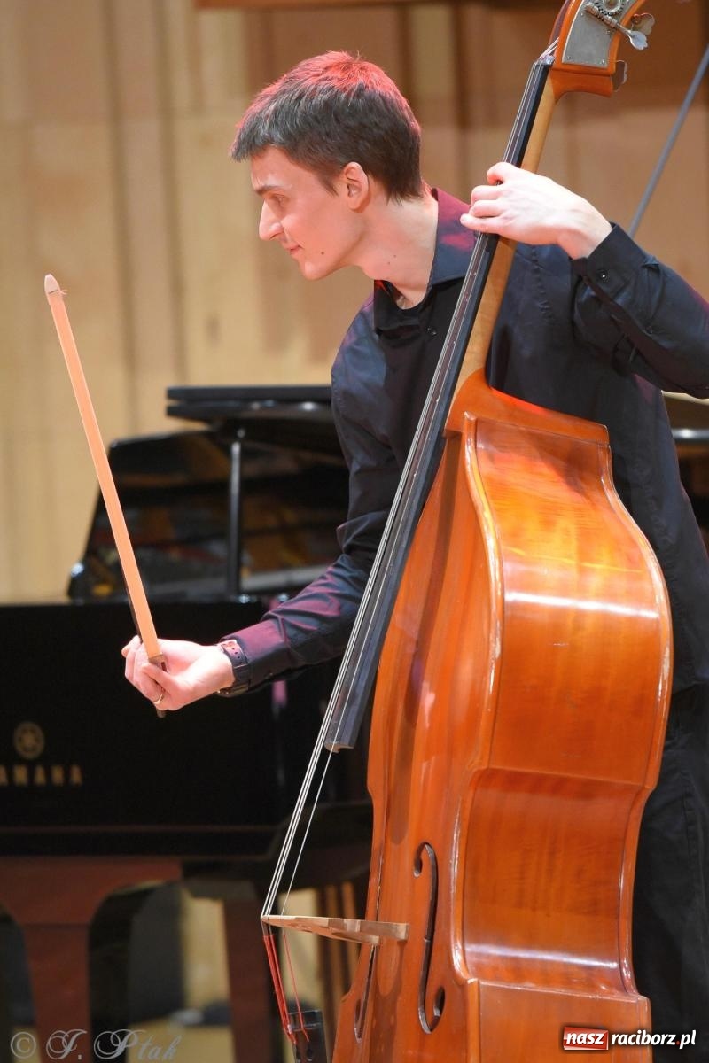 Zdjęcie w galerii na portalu naszraciborz.pl: Magiczny koncert karnawałowy w szkole muzycznej [FOTO i WIDEO] wiadomości z regionu