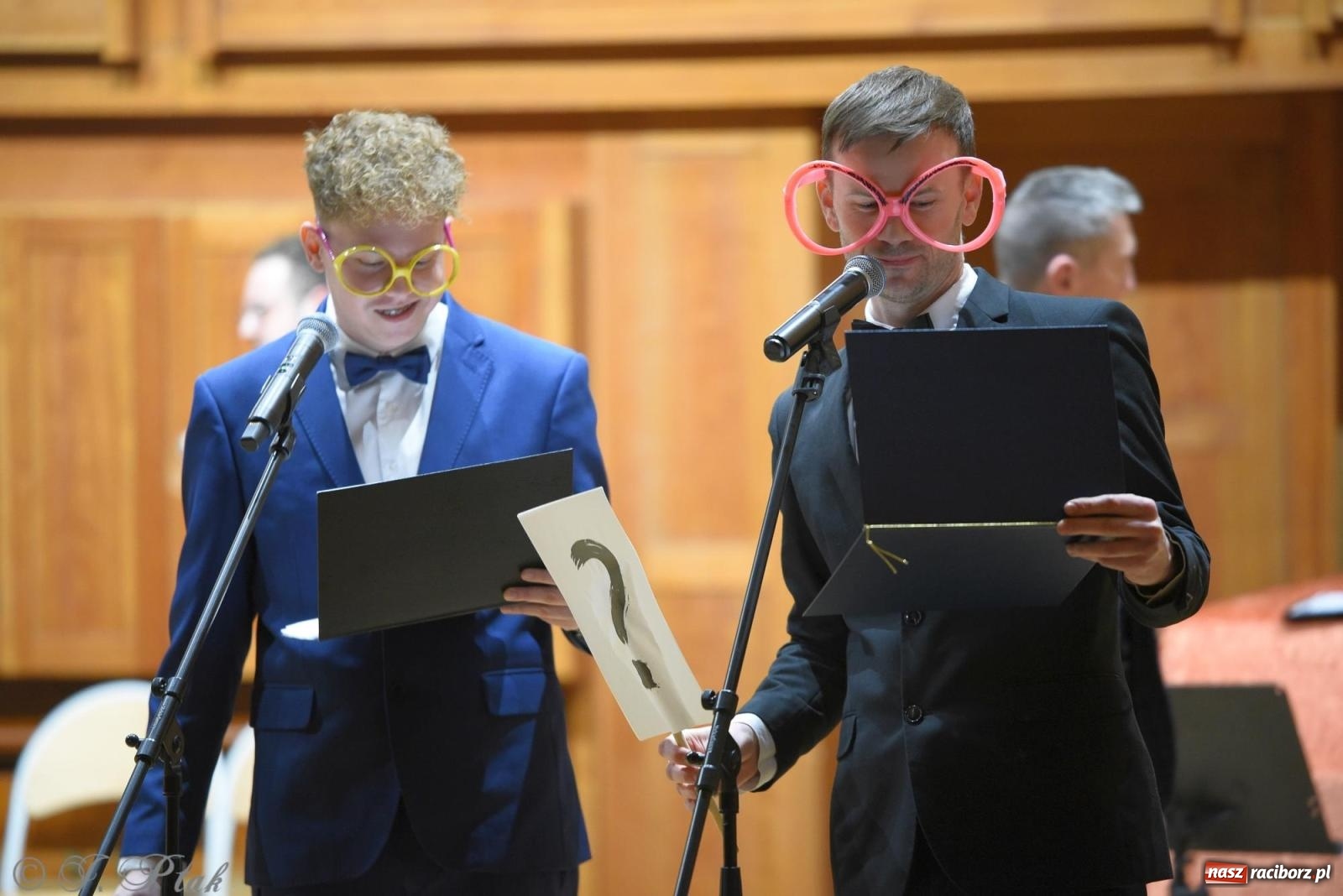 Zdjęcie w galerii na portalu naszraciborz.pl: Magiczny koncert karnawałowy w szkole muzycznej [FOTO i WIDEO] wiadomości z regionu