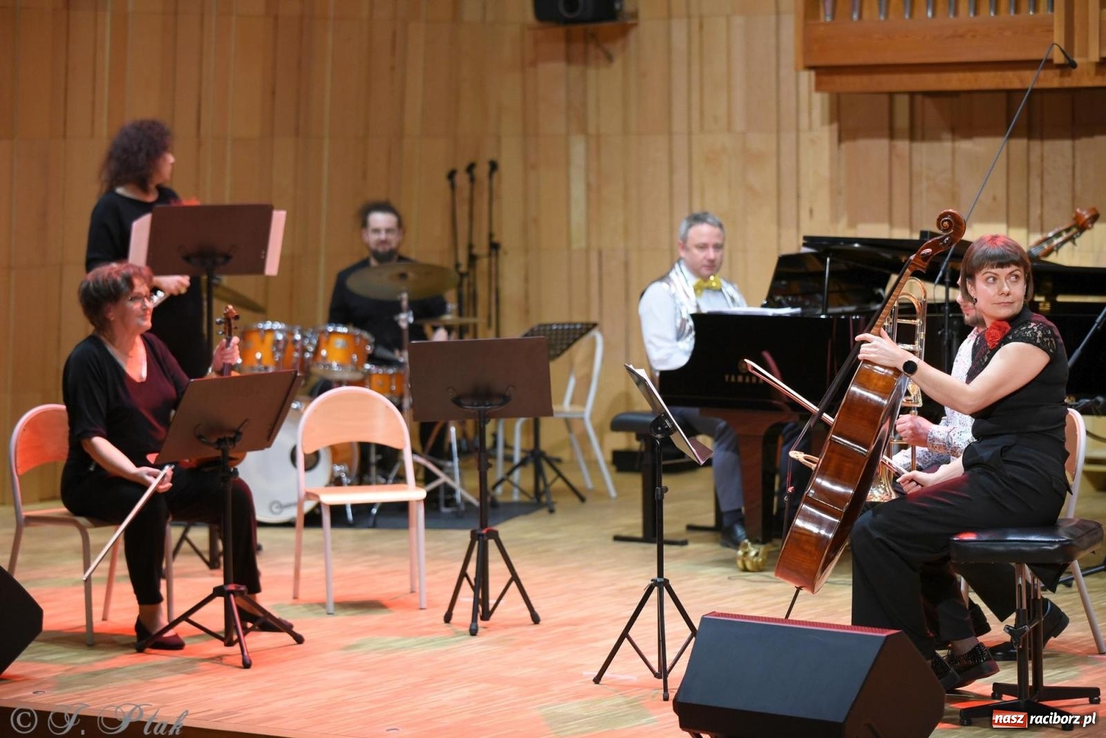 Zdjęcie w galerii na portalu naszraciborz.pl: Magiczny koncert karnawałowy w szkole muzycznej [FOTO i WIDEO] wiadomości z regionu