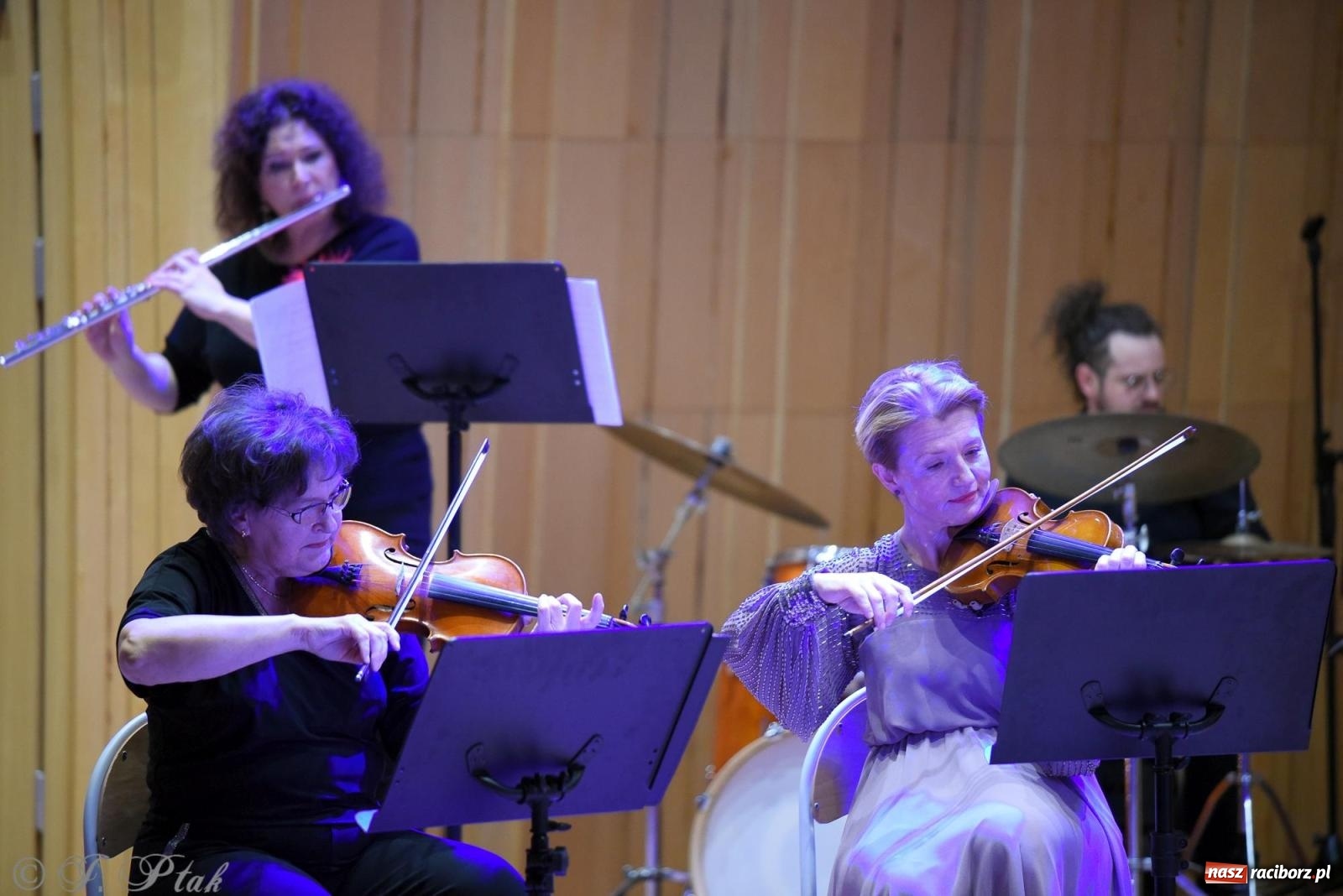 Zdjęcie w galerii na portalu naszraciborz.pl: Magiczny koncert karnawałowy w szkole muzycznej [FOTO i WIDEO] wiadomości z regionu