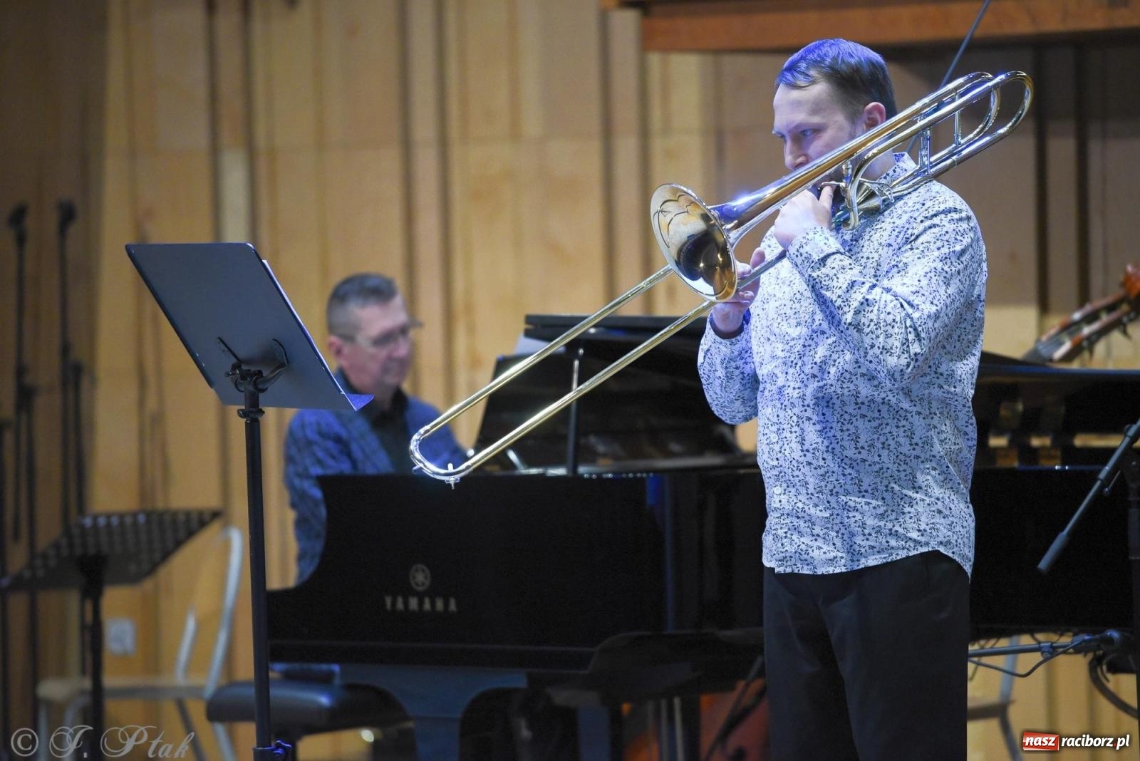 Zdjęcie w galerii na portalu naszraciborz.pl: Magiczny koncert karnawałowy w szkole muzycznej [FOTO i WIDEO] wiadomości z regionu