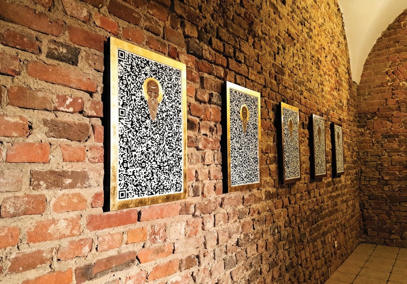 Zdjęcie w galerii na portalu naszraciborz.pl: Ikonokody – wizje św. Jana w starym opactwie w Rudach wiadomości z regionu