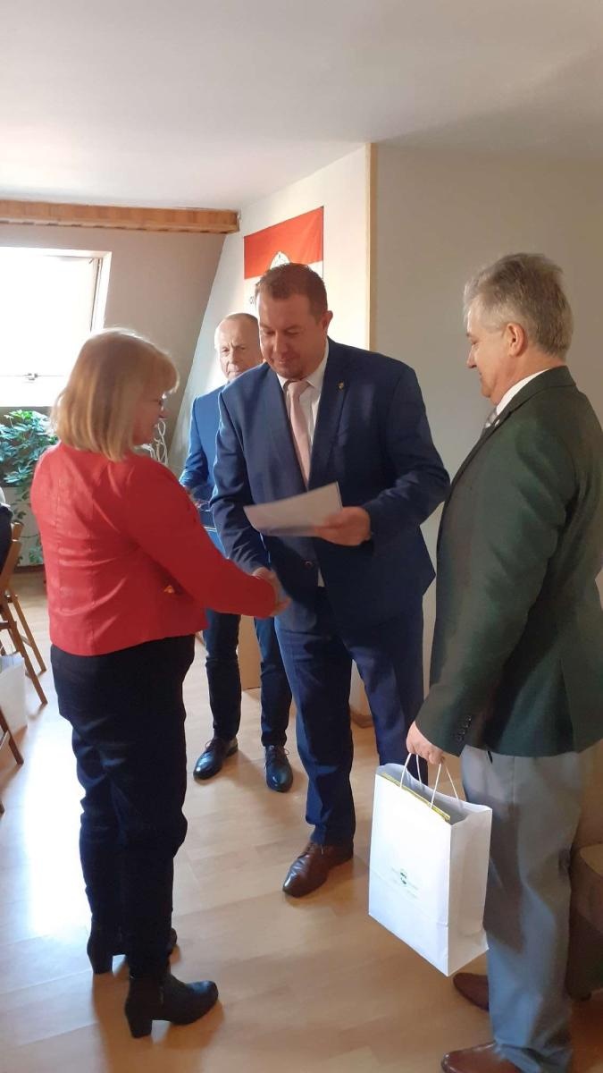 Zdjęcie w galerii na portalu naszraciborz.pl: Poznajemy ojcowiznę. W PTTK w Raciborzu podsumowano konkurs wiadomości z regionu