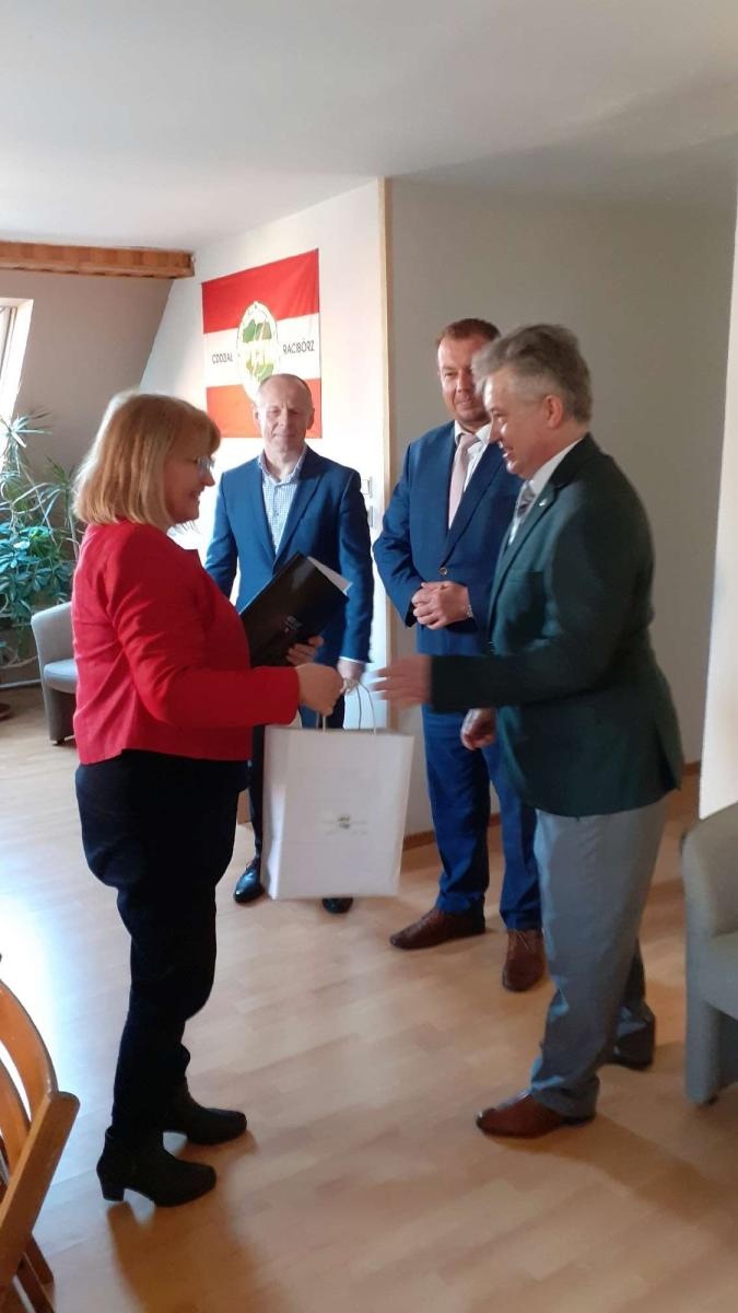 Zdjęcie w galerii na portalu naszraciborz.pl: Poznajemy ojcowiznę. W PTTK w Raciborzu podsumowano konkurs wiadomości z regionu