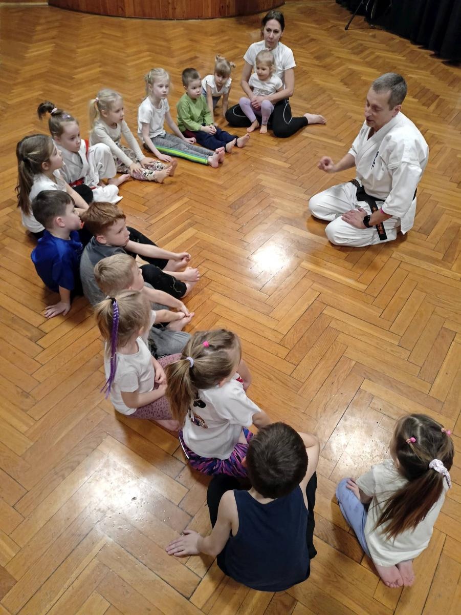 Zdjęcie w galerii na portalu naszraciborz.pl: Karate wyobraźni Małych Odkrywców wiadomości z regionu
