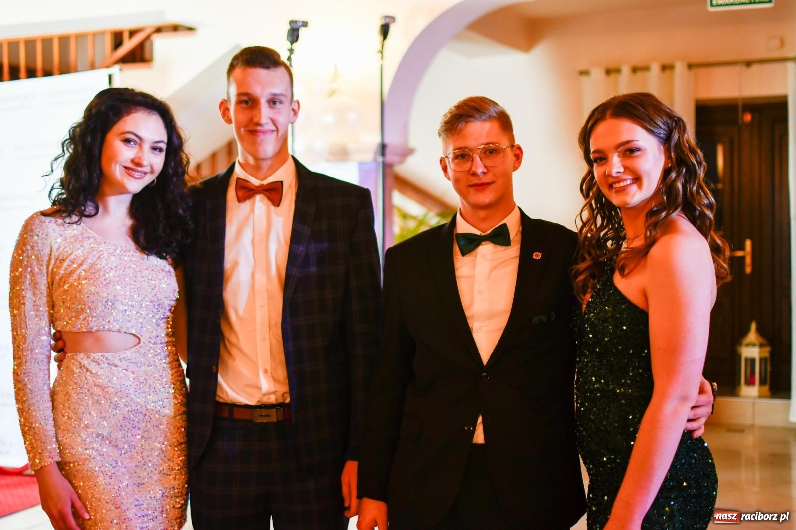 Zdjęcie w galerii na portalu naszraciborz.pl: Raciborski Mechanik bawił się na studniówce z dyspensą [FOTO i WIDEO] wiadomości z regionu