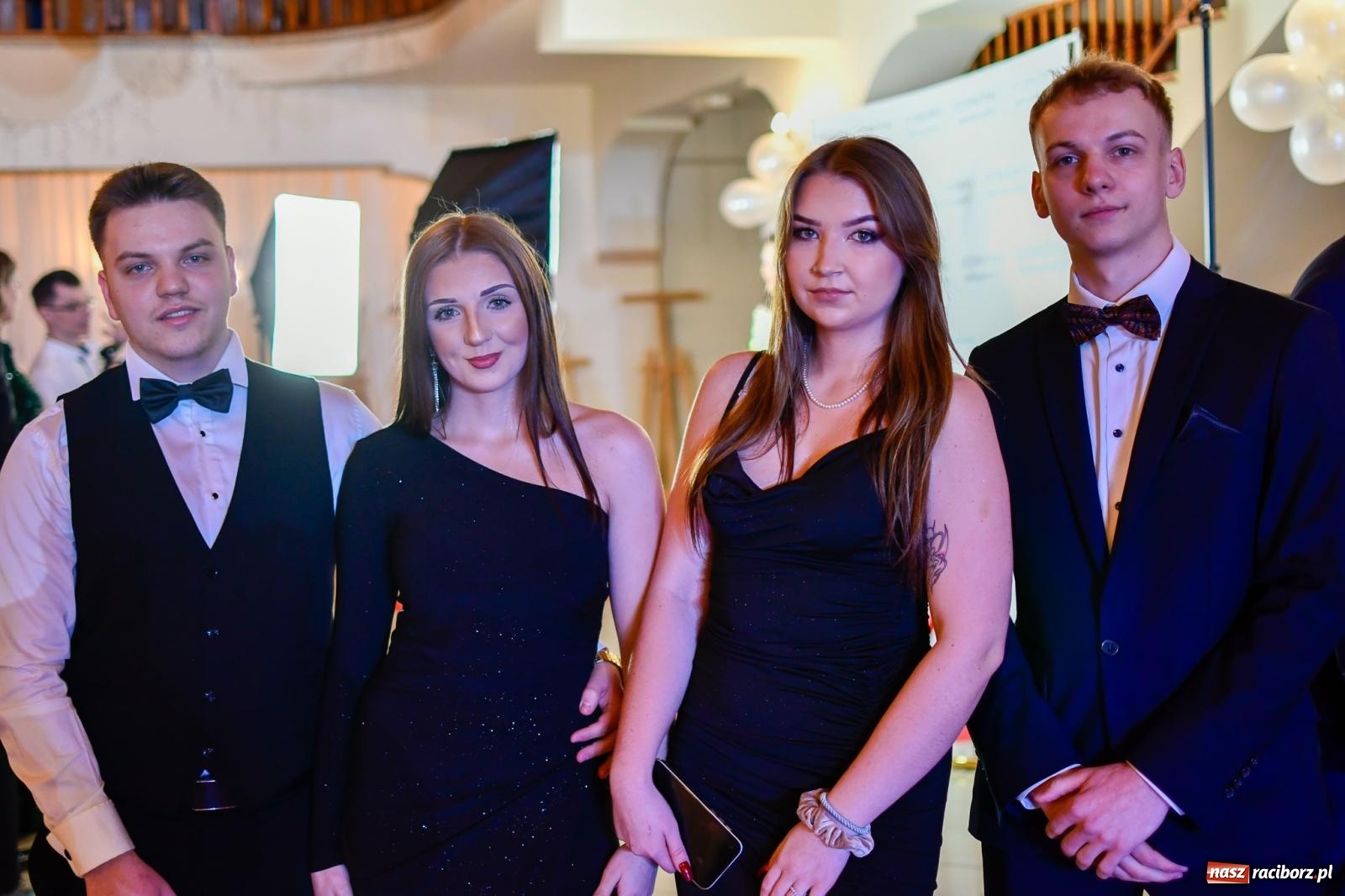 Zdjęcie w galerii na portalu naszraciborz.pl: Raciborski Mechanik bawił się na studniówce z dyspensą [FOTO i WIDEO] wiadomości z regionu