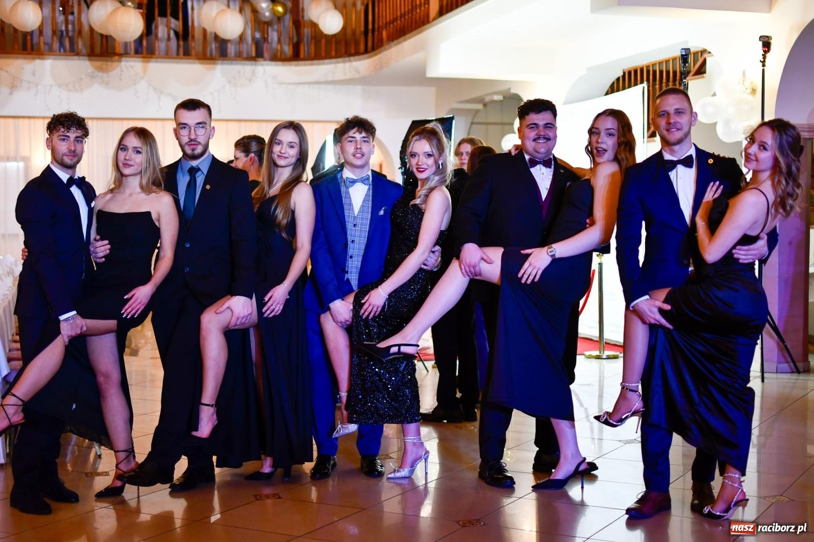 Zdjęcie w galerii na portalu naszraciborz.pl: Raciborski Mechanik bawił się na studniówce z dyspensą [FOTO i WIDEO] wiadomości z regionu