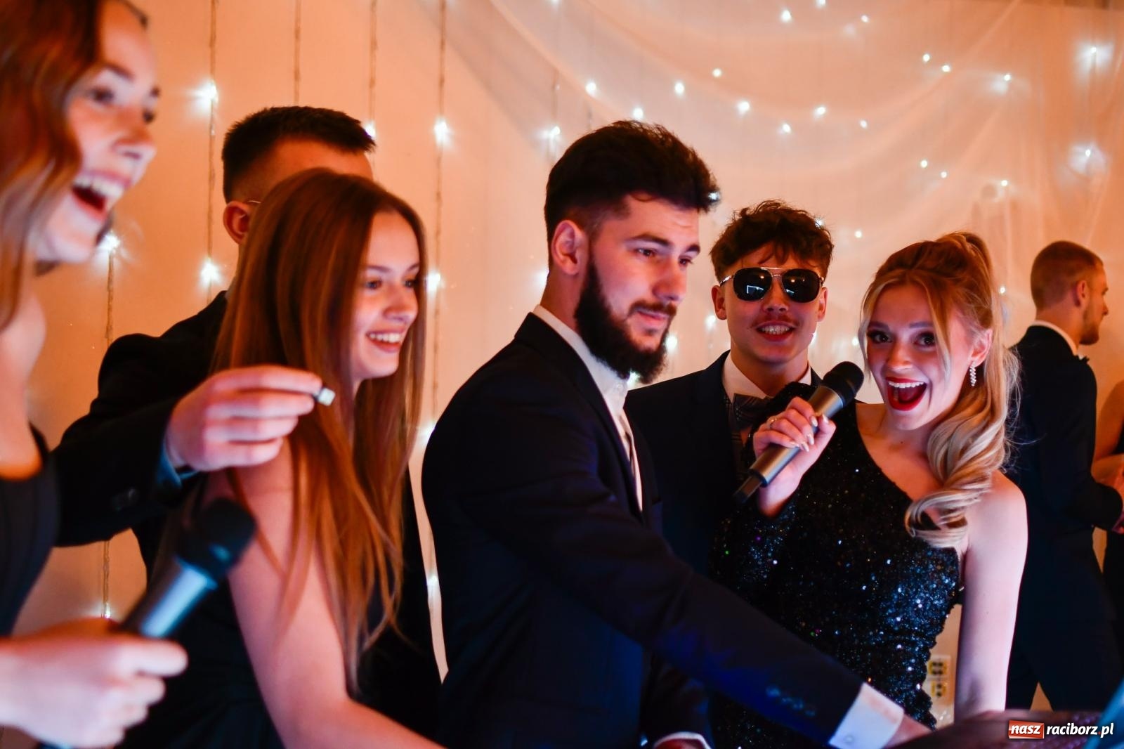 Zdjęcie w galerii na portalu naszraciborz.pl: Raciborski Mechanik bawił się na studniówce z dyspensą [FOTO i WIDEO] wiadomości z regionu