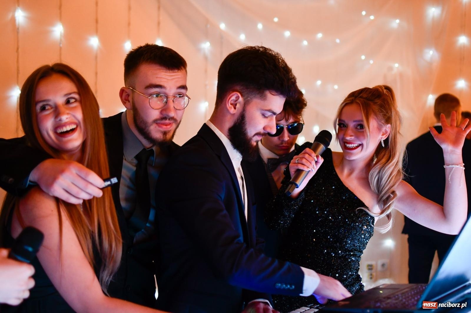 Zdjęcie w galerii na portalu naszraciborz.pl: Raciborski Mechanik bawił się na studniówce z dyspensą [FOTO i WIDEO] wiadomości z regionu