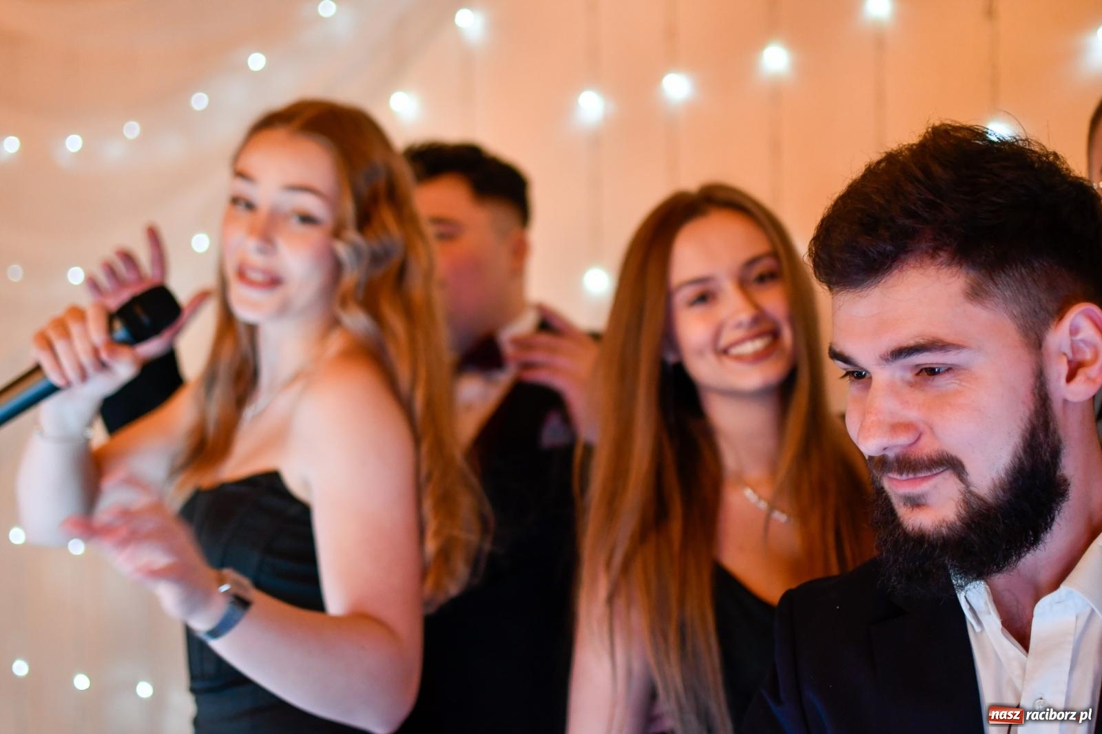 Zdjęcie w galerii na portalu naszraciborz.pl: Raciborski Mechanik bawił się na studniówce z dyspensą [FOTO i WIDEO] wiadomości z regionu