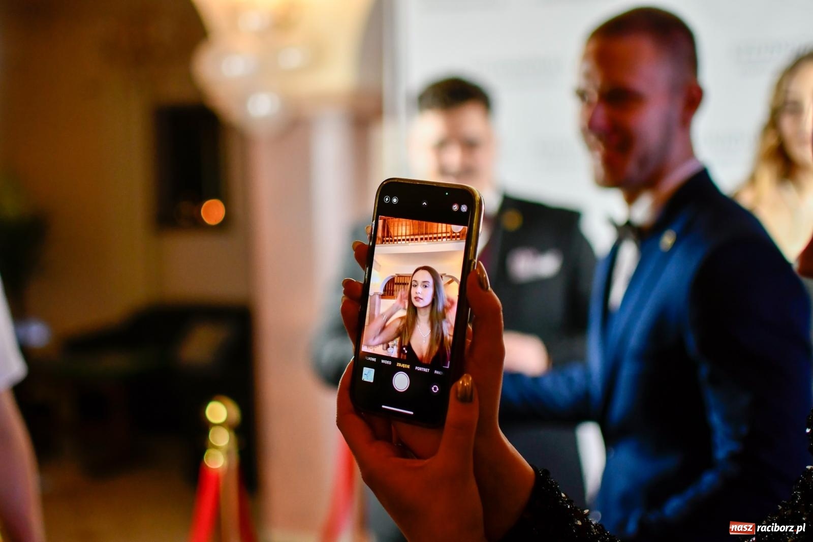 Zdjęcie w galerii na portalu naszraciborz.pl: Raciborski Mechanik bawił się na studniówce z dyspensą [FOTO i WIDEO] wiadomości z regionu