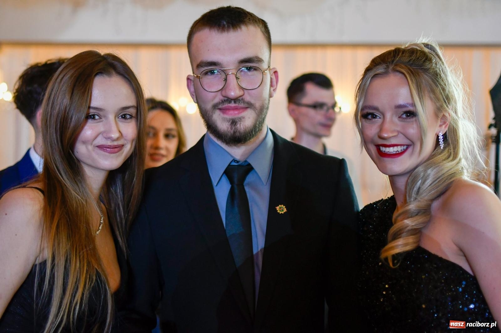 Zdjęcie w galerii na portalu naszraciborz.pl: Raciborski Mechanik bawił się na studniówce z dyspensą [FOTO i WIDEO] wiadomości z regionu