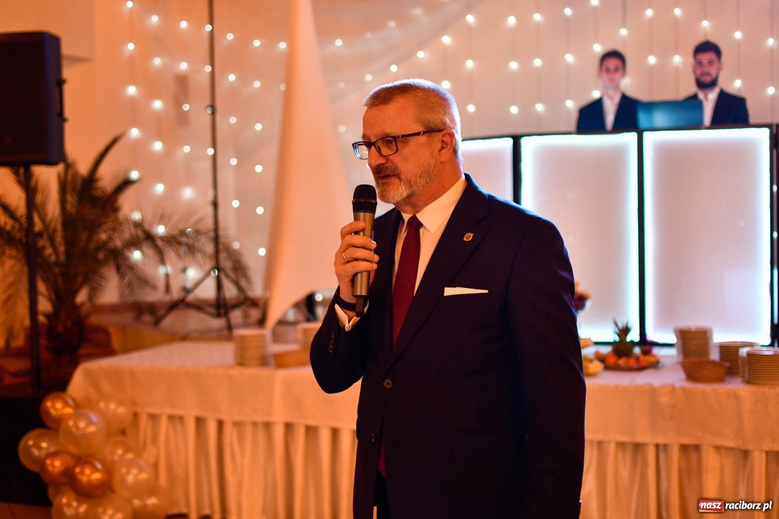 Zdjęcie w galerii na portalu naszraciborz.pl: Raciborski Mechanik bawił się na studniówce z dyspensą [FOTO i WIDEO] wiadomości z regionu