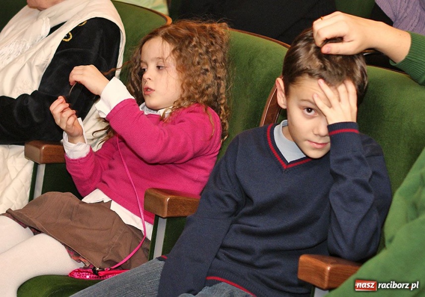 Zdjęcie w galerii na portalu naszraciborz.pl: Magdalena Walach przyciągnęła tłumy wiadomości z regionu