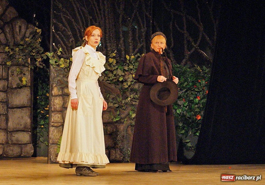 Zdjęcie w galerii na portalu naszraciborz.pl: Magdalena Walach przyciągnęła tłumy wiadomości z regionu