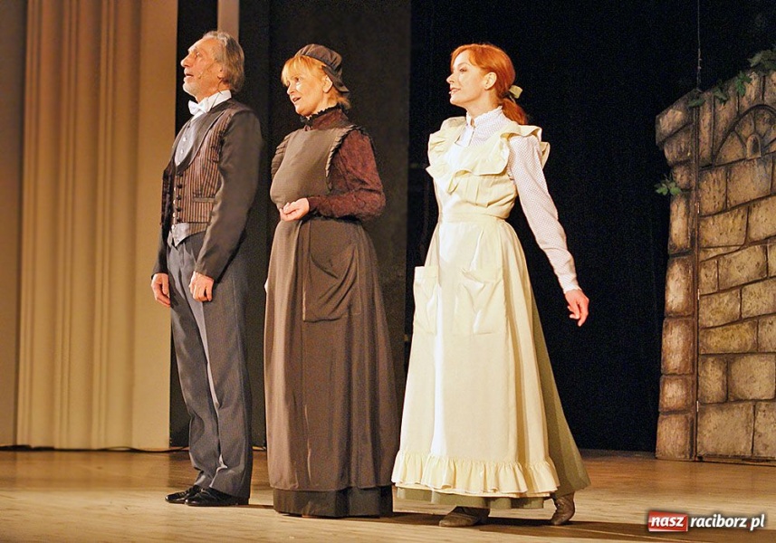 Zdjęcie w galerii na portalu naszraciborz.pl: Magdalena Walach przyciągnęła tłumy wiadomości z regionu