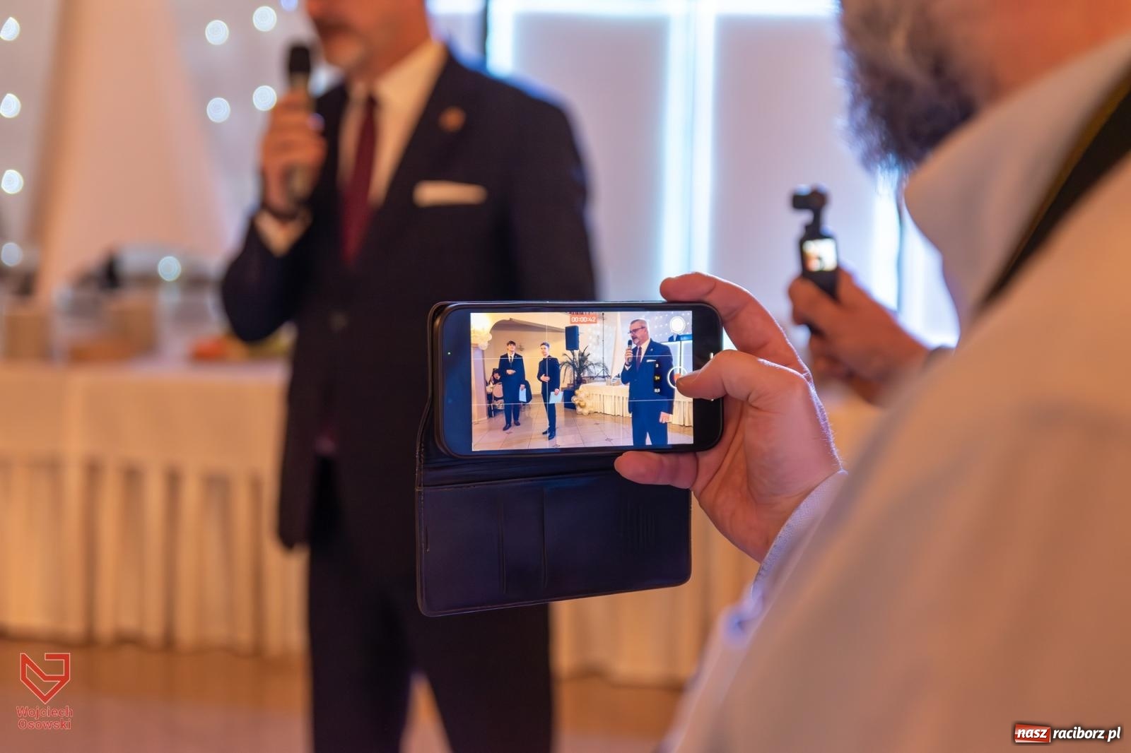 Zdjęcie w galerii na portalu naszraciborz.pl: Czas zabawy minął. Zostały wspomnienia. Studniówka Mechanika wiadomości z regionu