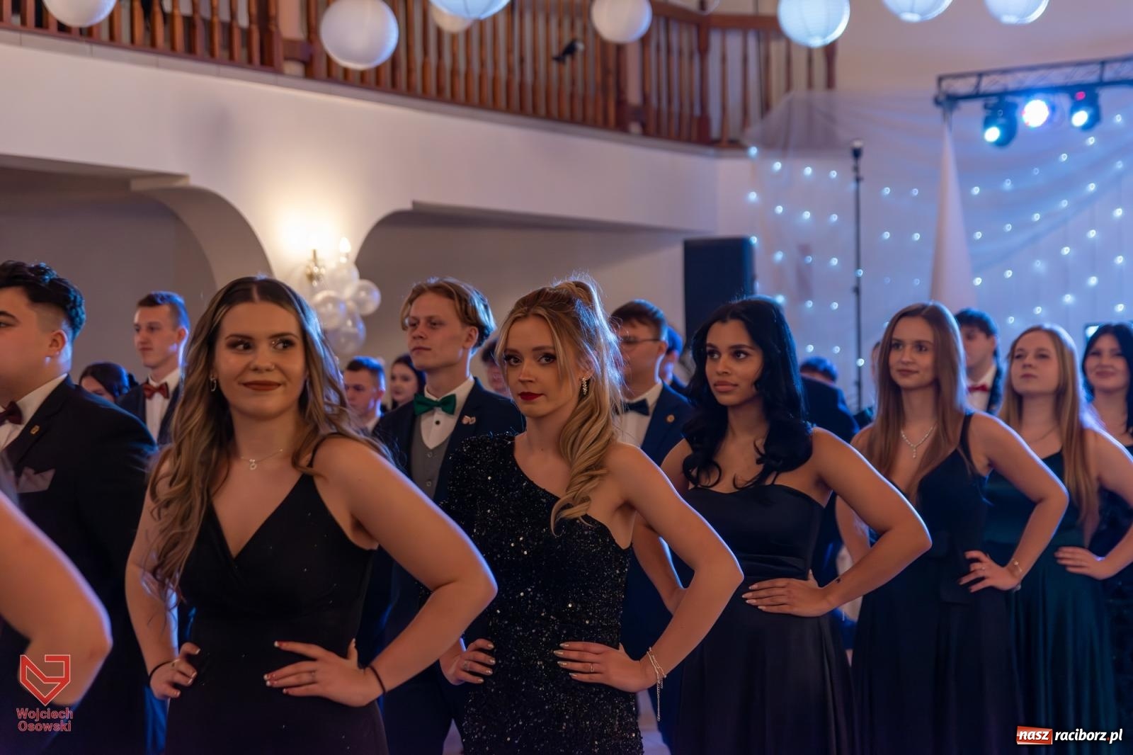 Zdjęcie w galerii na portalu naszraciborz.pl: Czas zabawy minął. Zostały wspomnienia. Studniówka Mechanika wiadomości z regionu