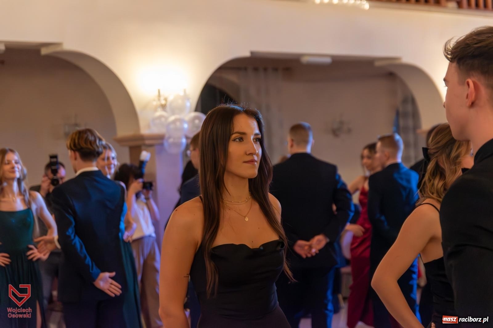 Zdjęcie w galerii na portalu naszraciborz.pl: Czas zabawy minął. Zostały wspomnienia. Studniówka Mechanika wiadomości z regionu