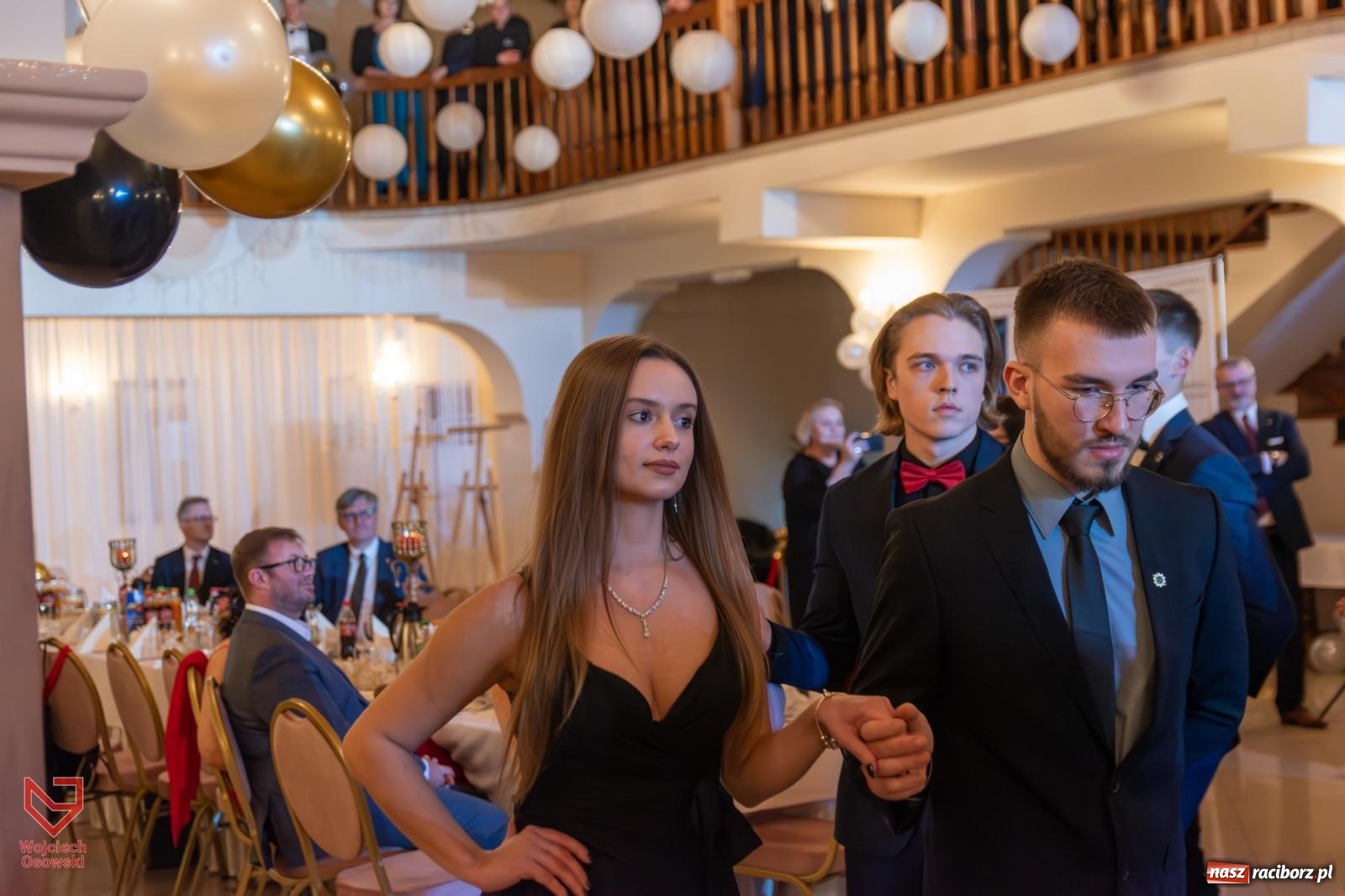 Zdjęcie w galerii na portalu naszraciborz.pl: Czas zabawy minął. Zostały wspomnienia. Studniówka Mechanika wiadomości z regionu