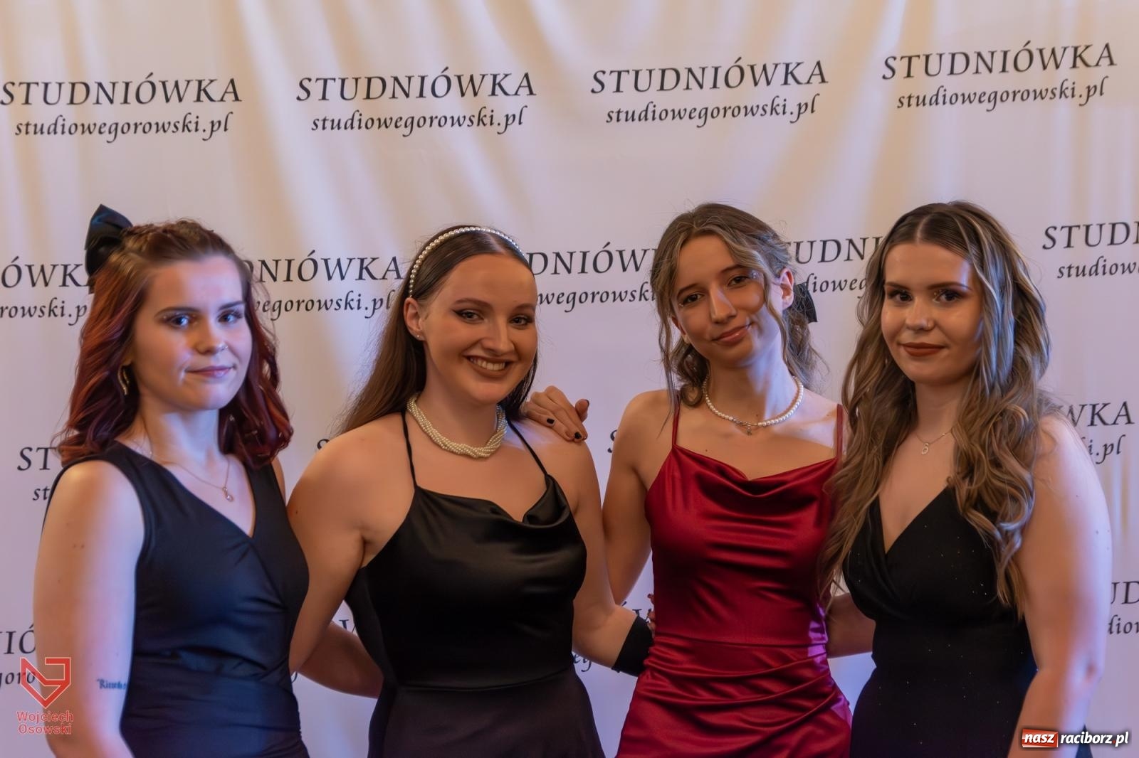 Zdjęcie w galerii na portalu naszraciborz.pl: Czas zabawy minął. Zostały wspomnienia. Studniówka Mechanika wiadomości z regionu