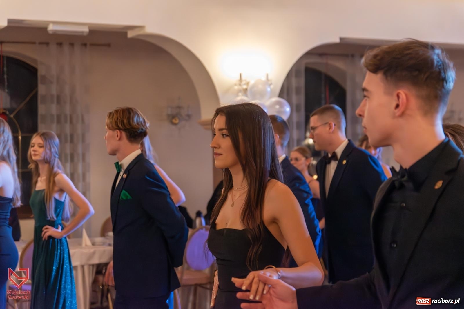 Zdjęcie w galerii na portalu naszraciborz.pl: Czas zabawy minął. Zostały wspomnienia. Studniówka Mechanika wiadomości z regionu