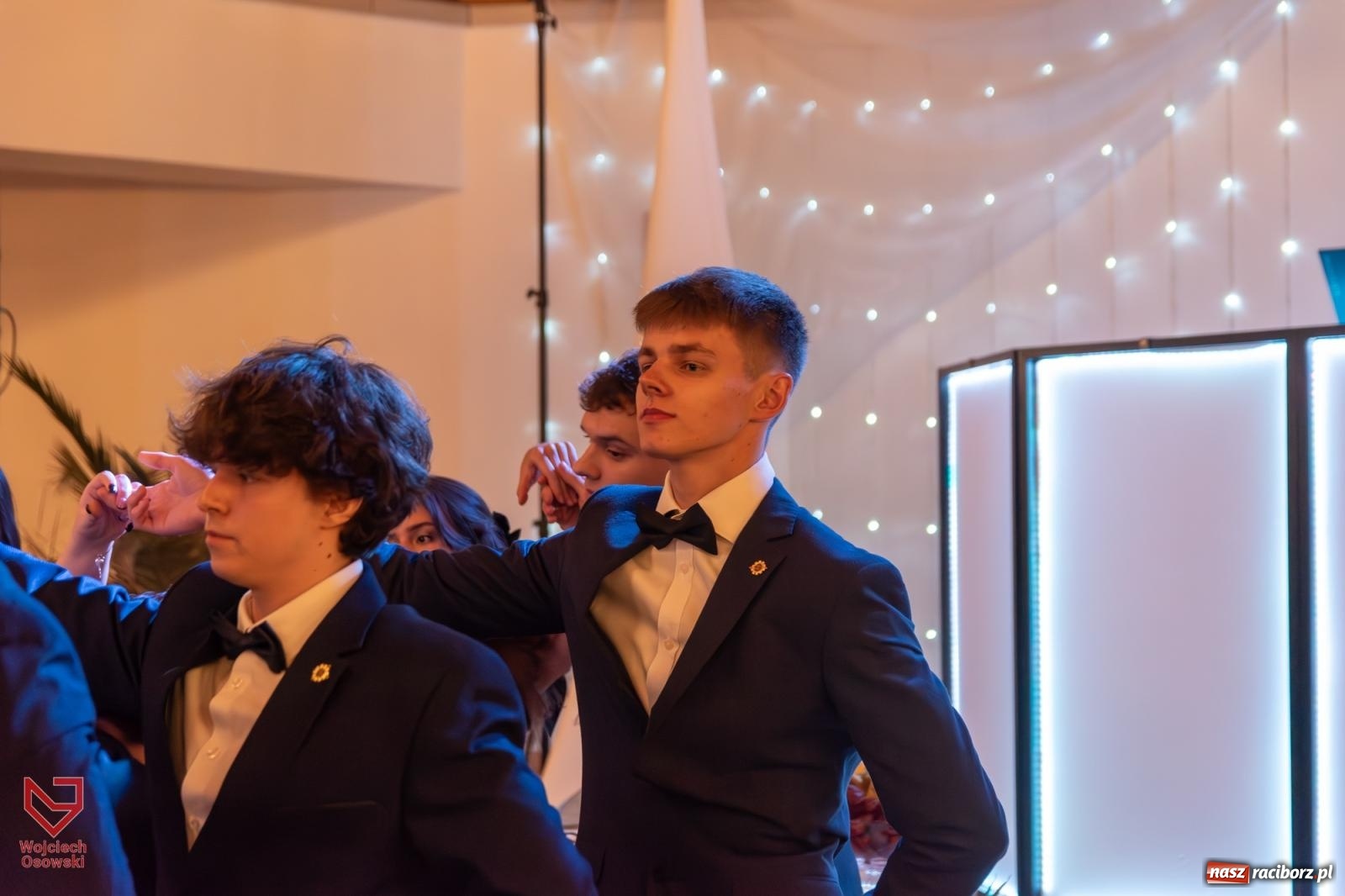 Zdjęcie w galerii na portalu naszraciborz.pl: Czas zabawy minął. Zostały wspomnienia. Studniówka Mechanika wiadomości z regionu