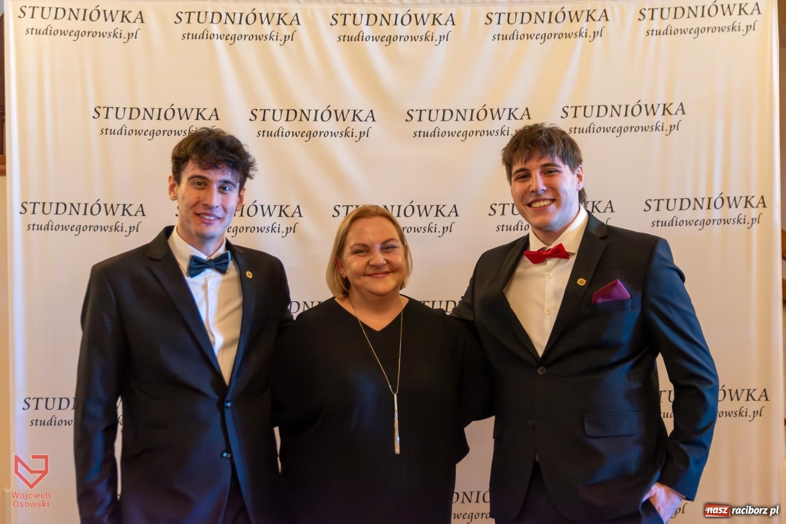 Zdjęcie w galerii na portalu naszraciborz.pl: Czas zabawy minął. Zostały wspomnienia. Studniówka Mechanika wiadomości z regionu