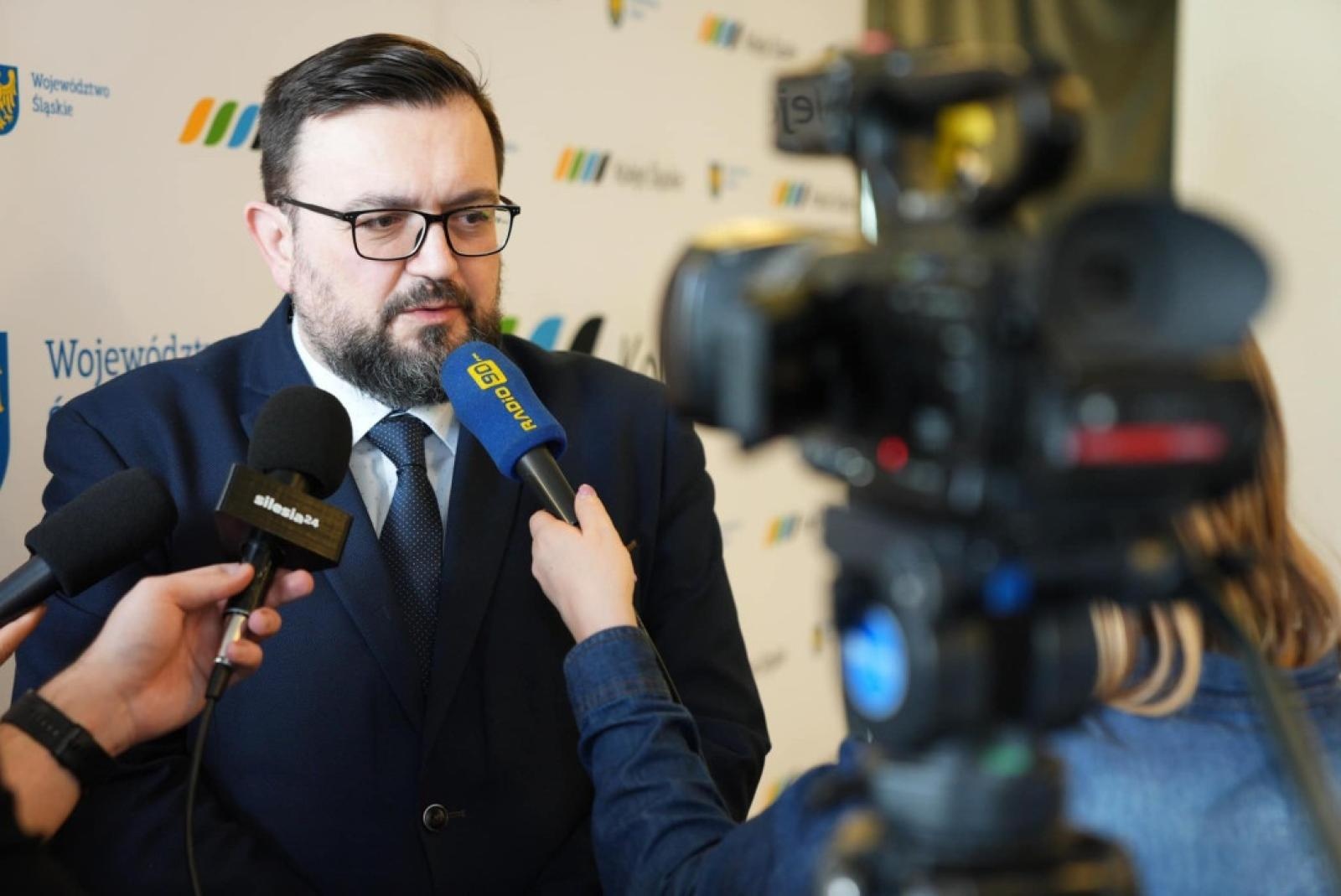 Zdjęcie w galerii na portalu naszraciborz.pl: Rekordowe ferie w Kolejach Śląskich. Sprzedano tysiące biletów za złotówkę wiadomości z regionu