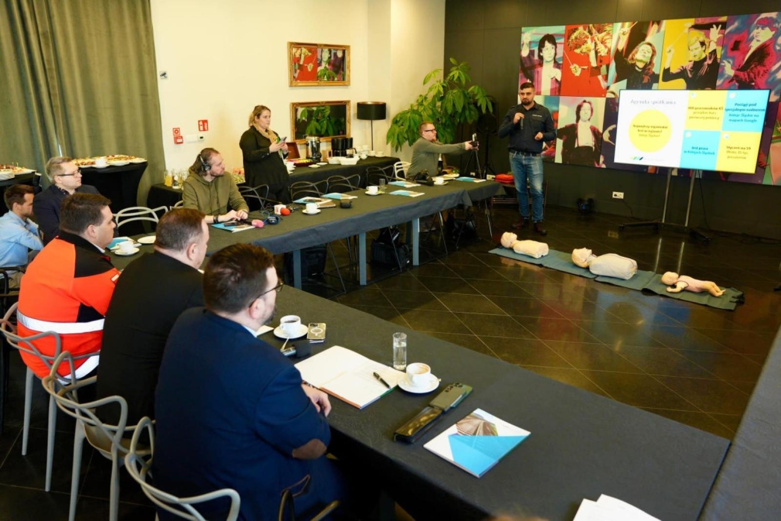 Zdjęcie w galerii na portalu naszraciborz.pl: Rekordowe ferie w Kolejach Śląskich. Sprzedano tysiące biletów za złotówkę wiadomości z regionu