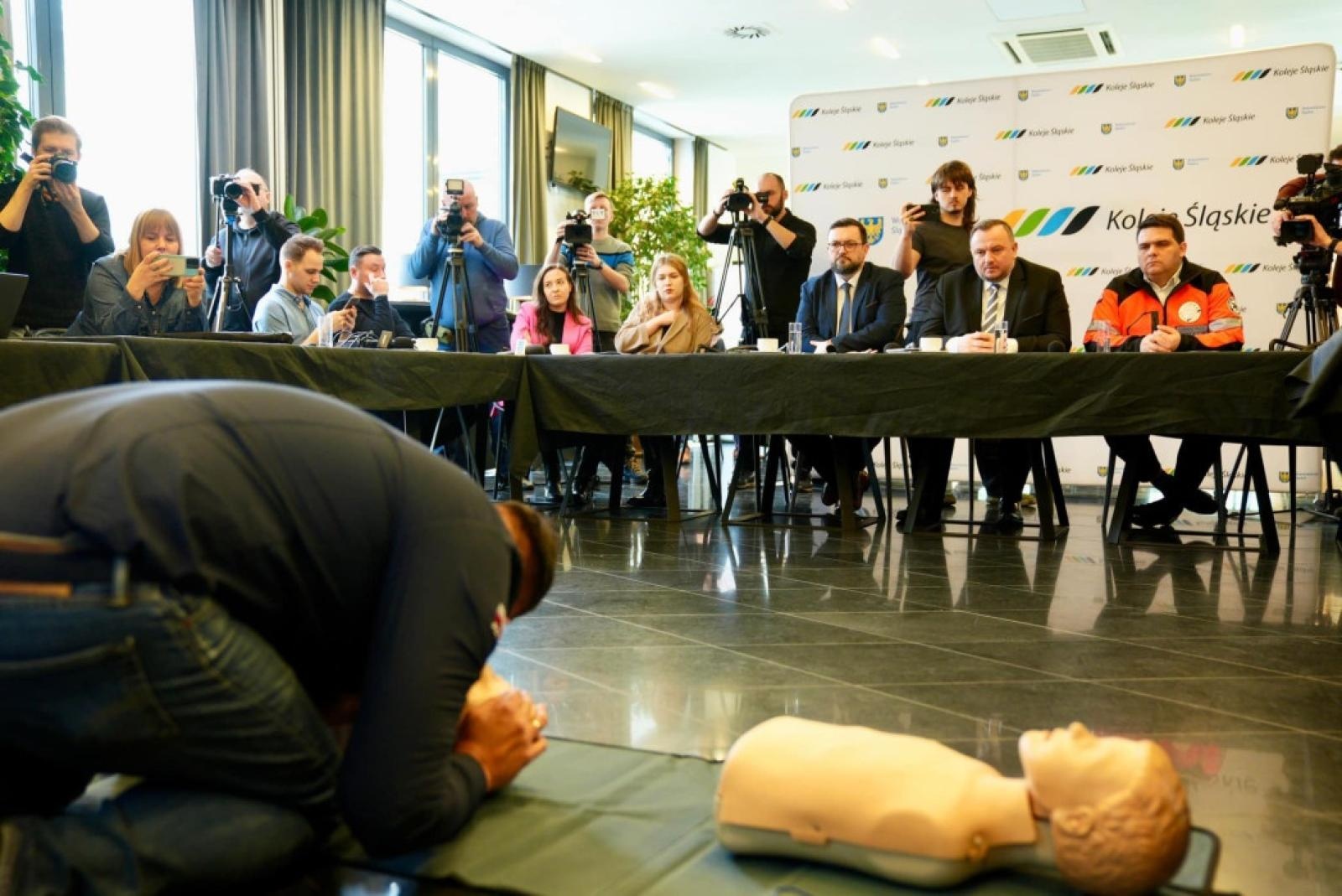 Zdjęcie w galerii na portalu naszraciborz.pl: Rekordowe ferie w Kolejach Śląskich. Sprzedano tysiące biletów za złotówkę wiadomości z regionu